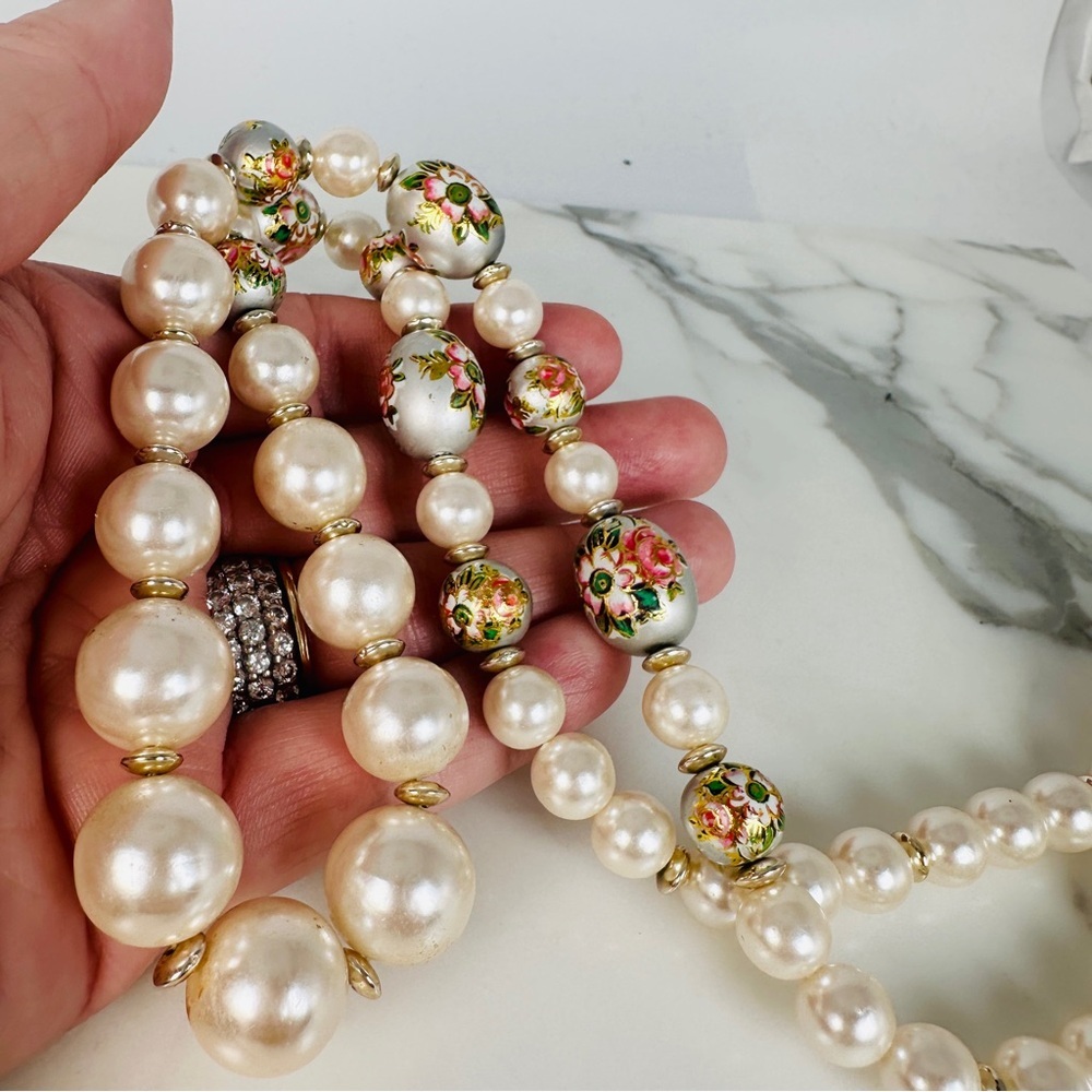 Vintage Faux Pearl & Hand Painted Floral Beaded Statement Necklace Gold Tone 26” - Picture 6 of 9